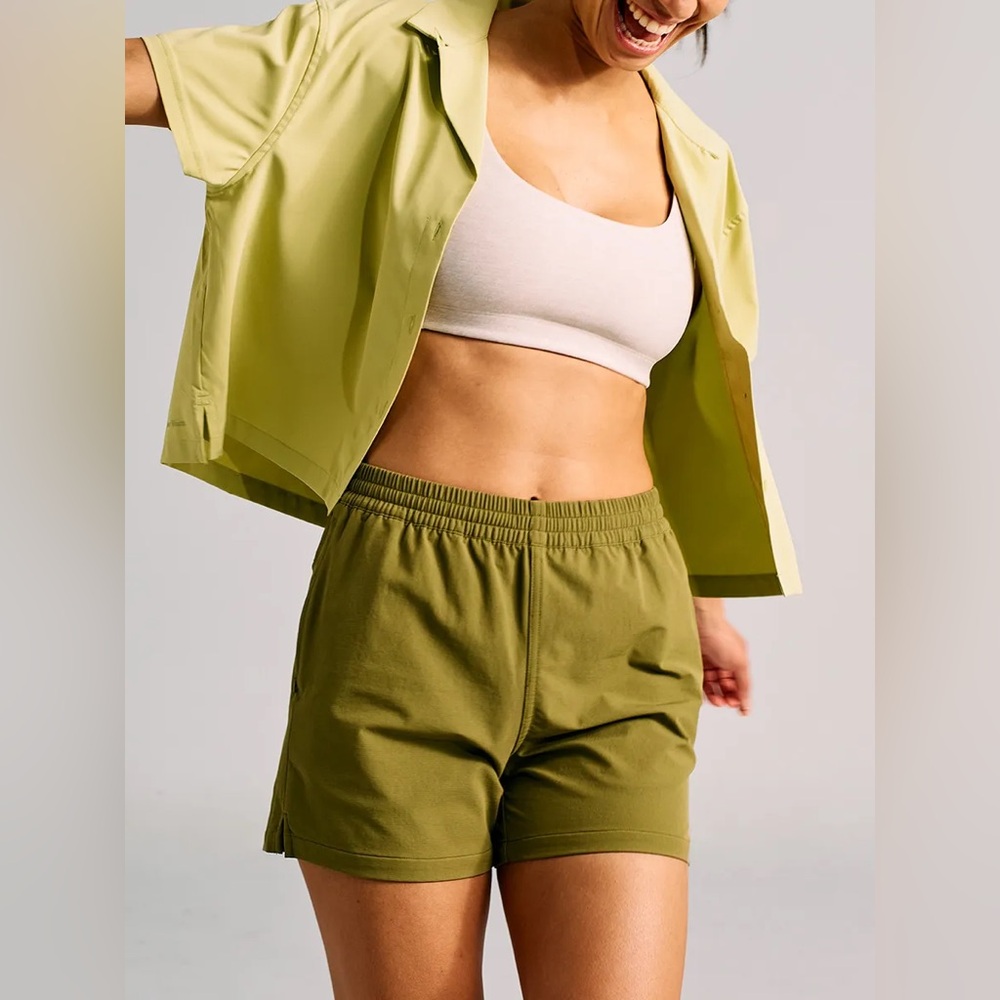 Outdoor Voices RecTrek shorts - wild olive size Small